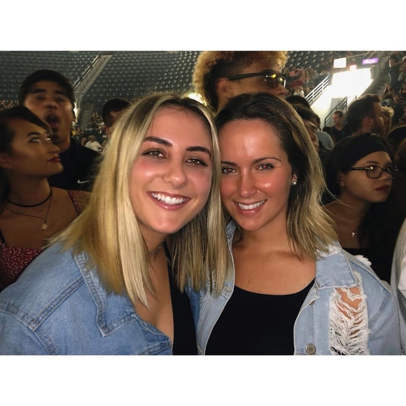 Meet your Posher, Kimberly - Picture 1 of 1